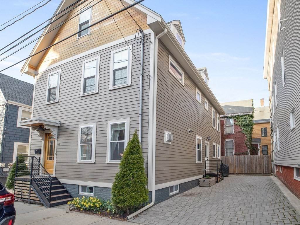27. Single Family for Sale at 82 Line St Somerville, MA 02143