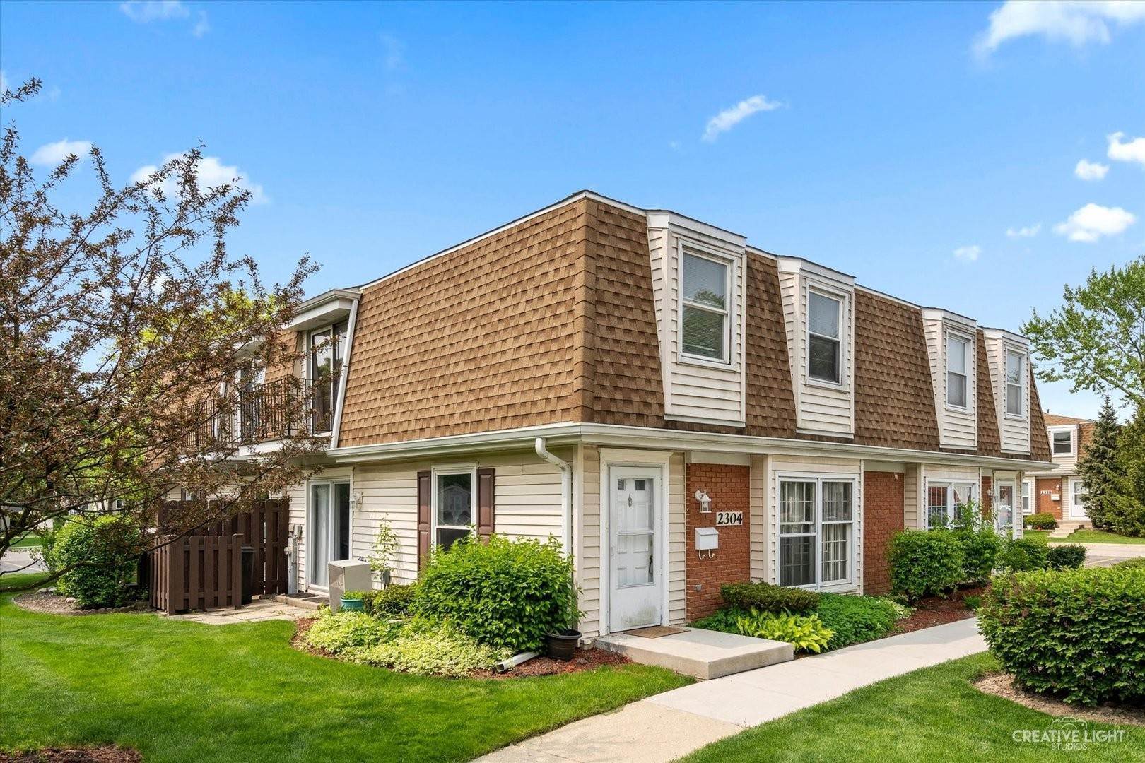 Townhouse for Sale at Schaumburg, IL 60194