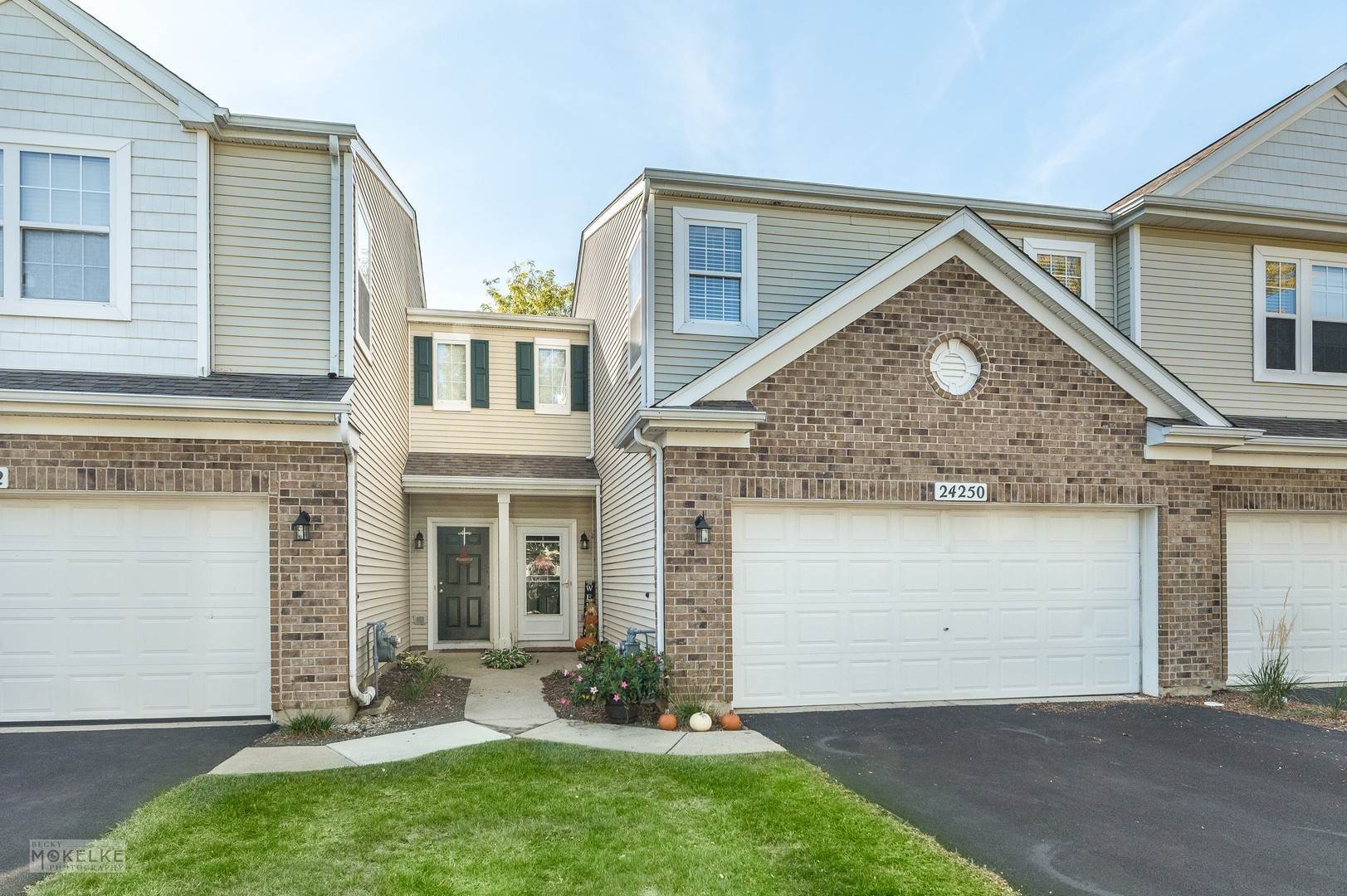 Townhouse for Sale at Plainfield, IL 60585