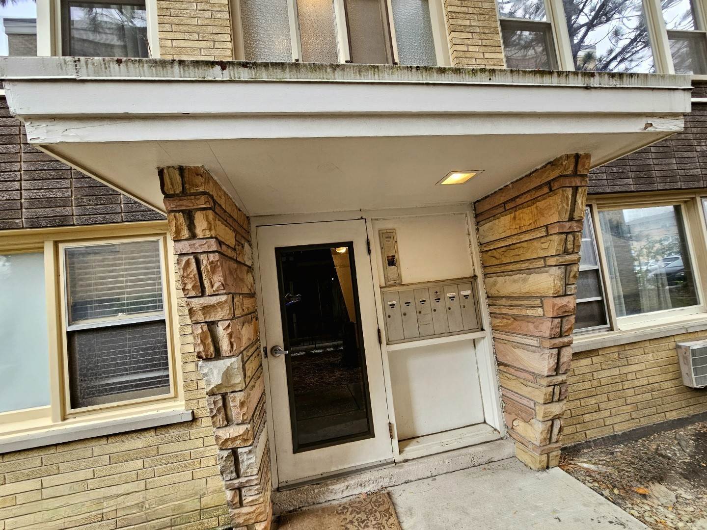 4. Single Family for Sale at Old Irving Park, Chicago, IL 60641
