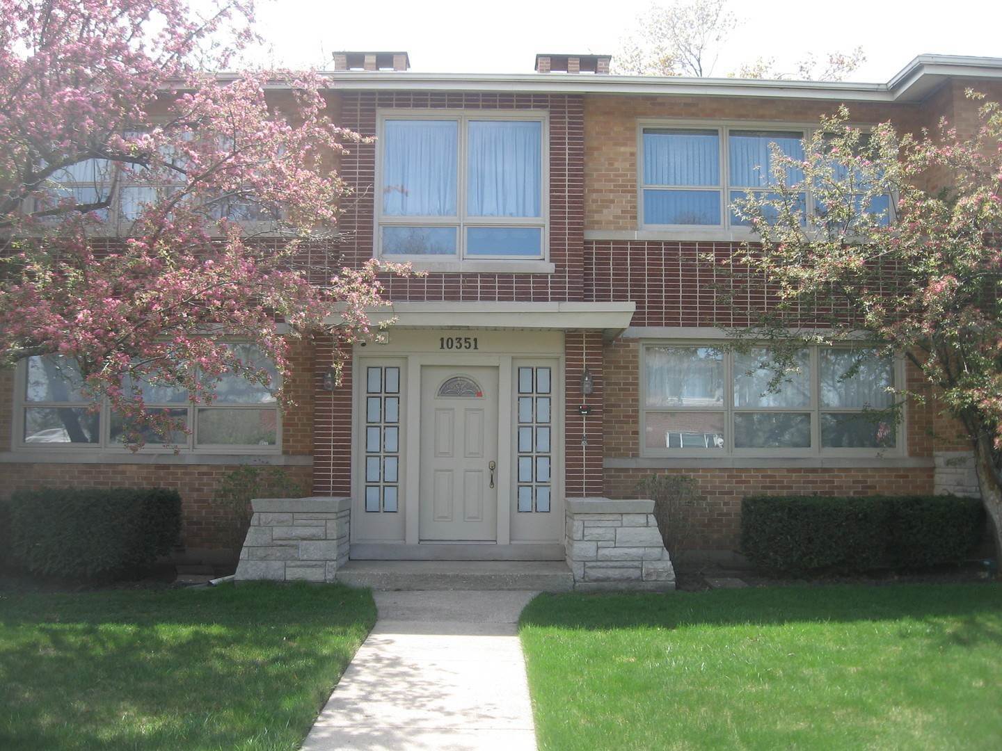 Multi Family for Sale at Westchester, IL 60154