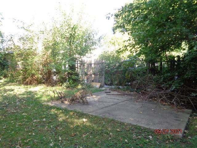 14. Single Family for Sale at Elgin, IL 60120