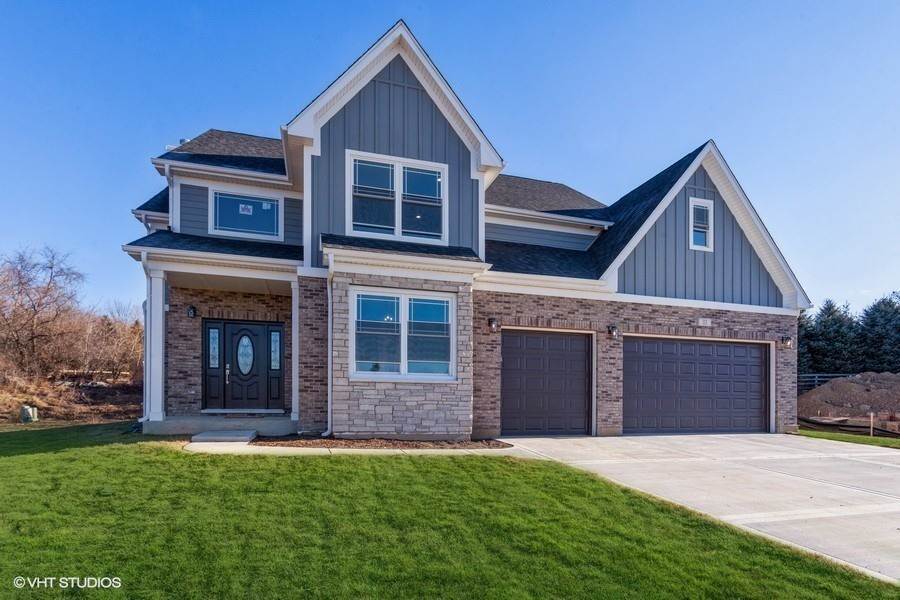 Single Family for Sale at Elgin, IL 60120