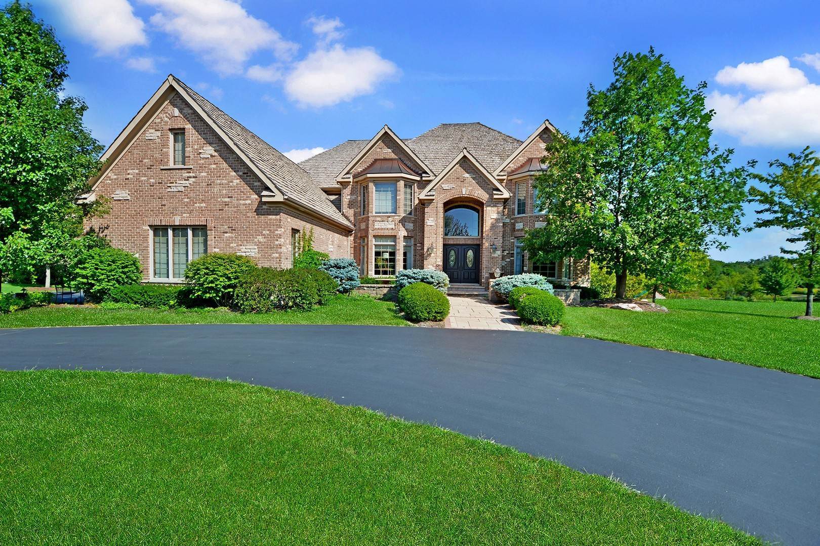 Single Family for Sale at Hawthorn Woods, IL 60047