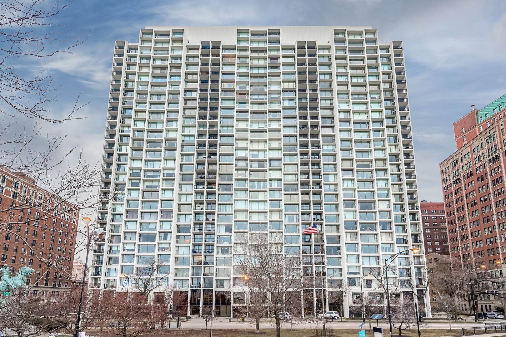 Condominium at Lake View East, Chicago, IL 60657
