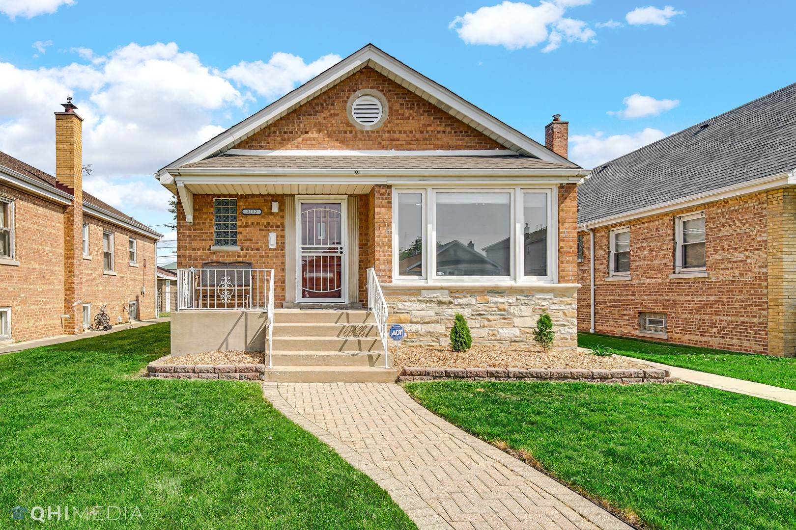 Single Family for Sale at Wrightwood, Chicago, IL 60652