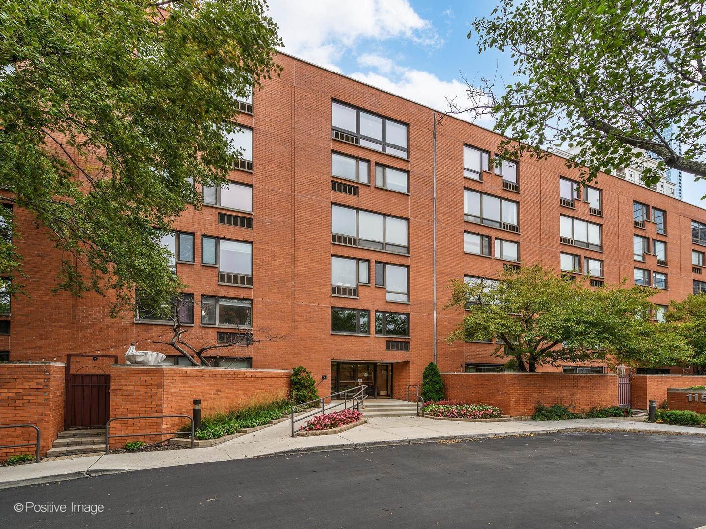 1. Single Family for Sale at Dearborn Park, Chicago, IL 60605