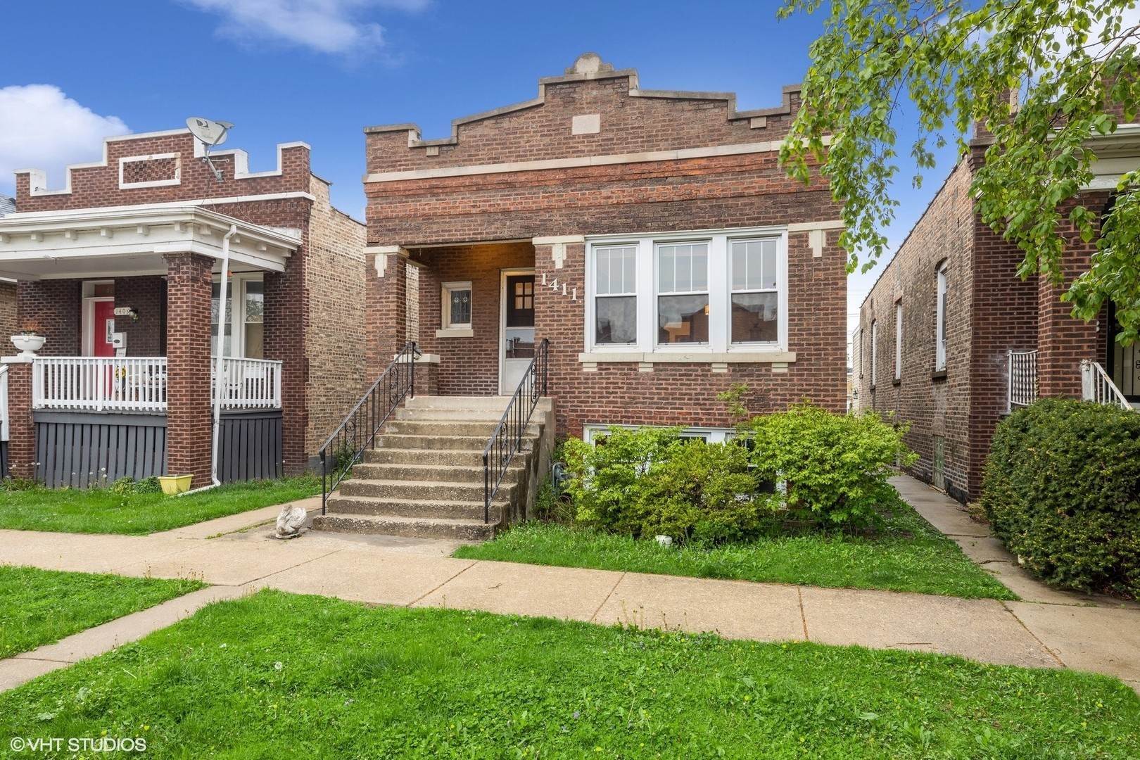 Single Family for Sale at Cicero, IL 60804