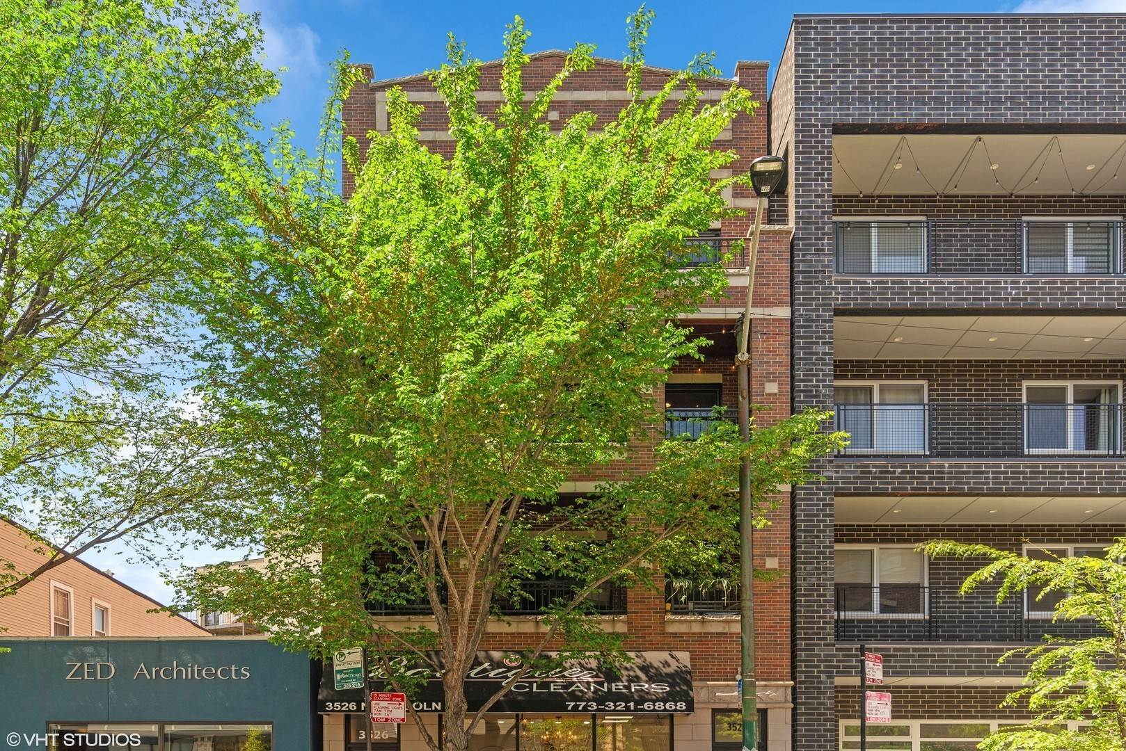 Single Family for Sale at Roscoe Village, Chicago, IL 60657