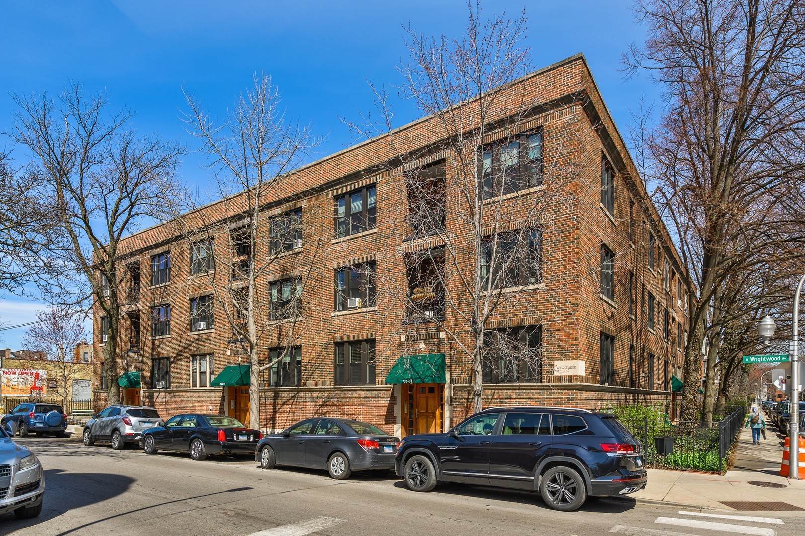 Single Family for Sale at Park West, Chicago, IL 60614