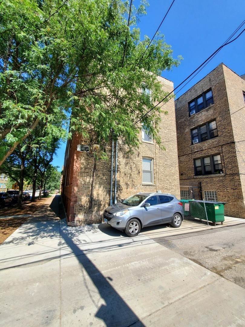 21. Single Family for Sale at St. Ben's, Chicago, IL 60613