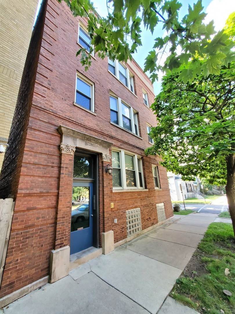 2. Single Family for Sale at St. Ben's, Chicago, IL 60613