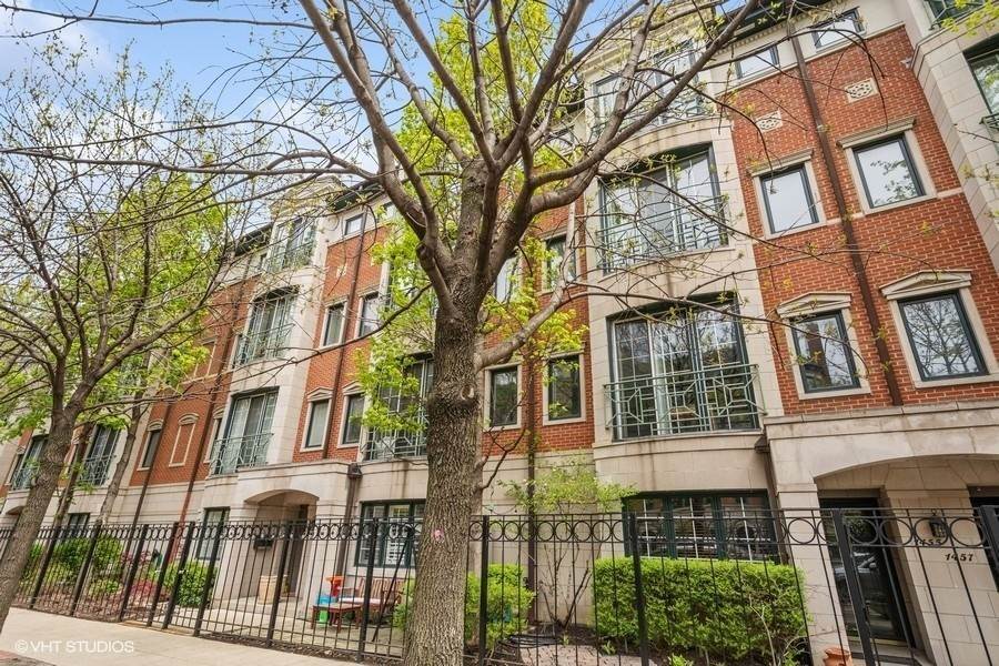Townhouse for Sale at Central Station, Chicago, IL 60605