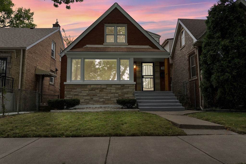 40. Single Family for Sale at Brainerd, Chicago, IL 60620
