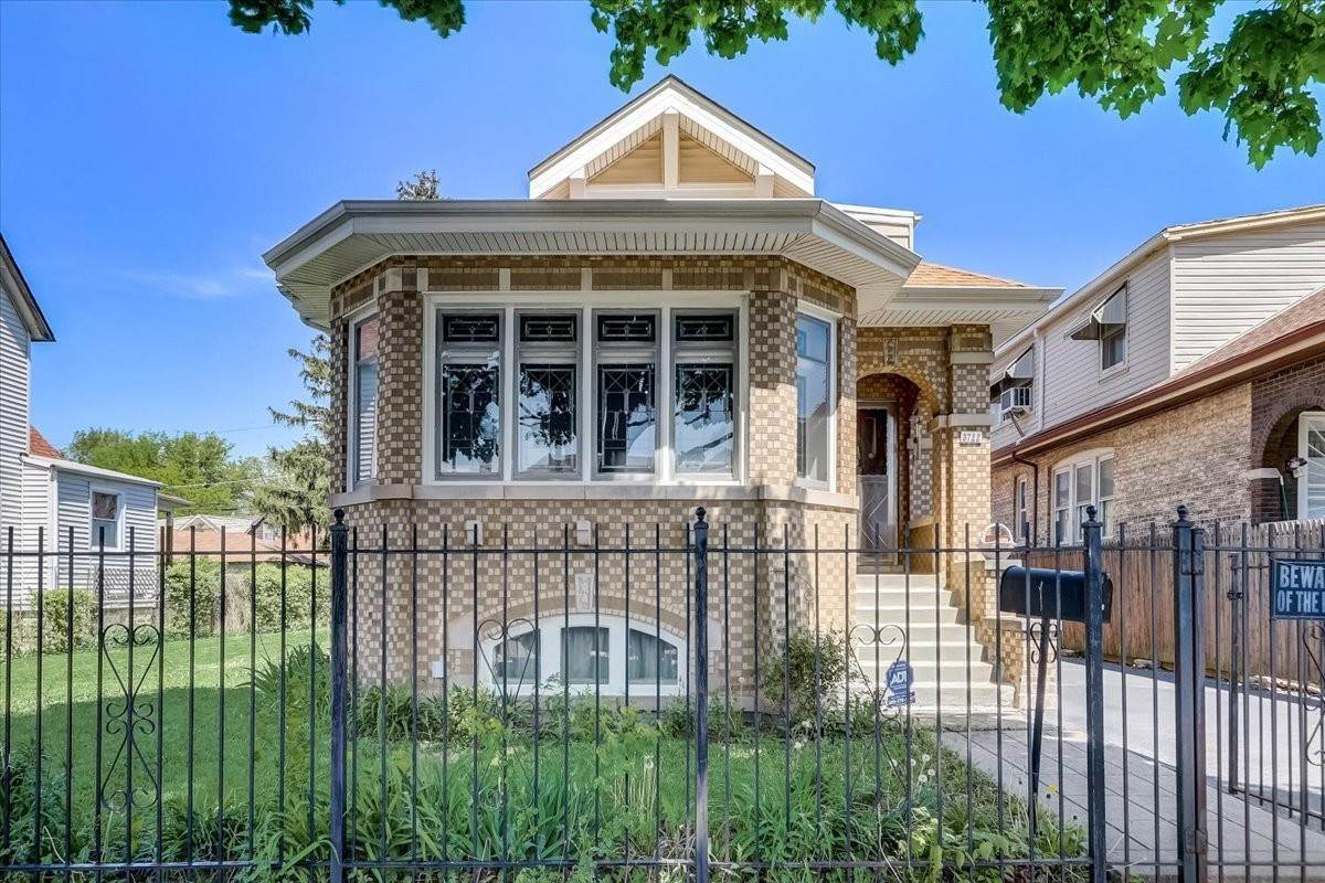 Single Family for Sale at West Lawn, Chicago, IL 60629