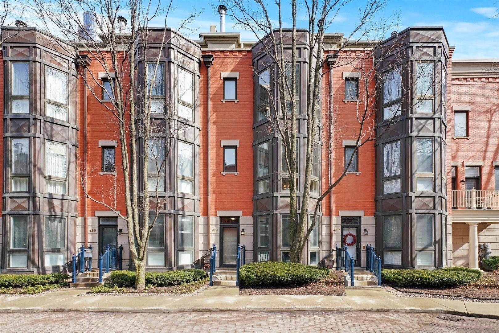 Townhouse for Sale at Fulton River District, Chicago, IL 60654