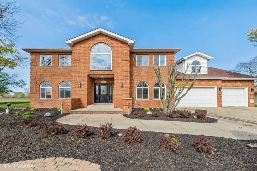 Single Family for Sale at Lynwood, IL 60411