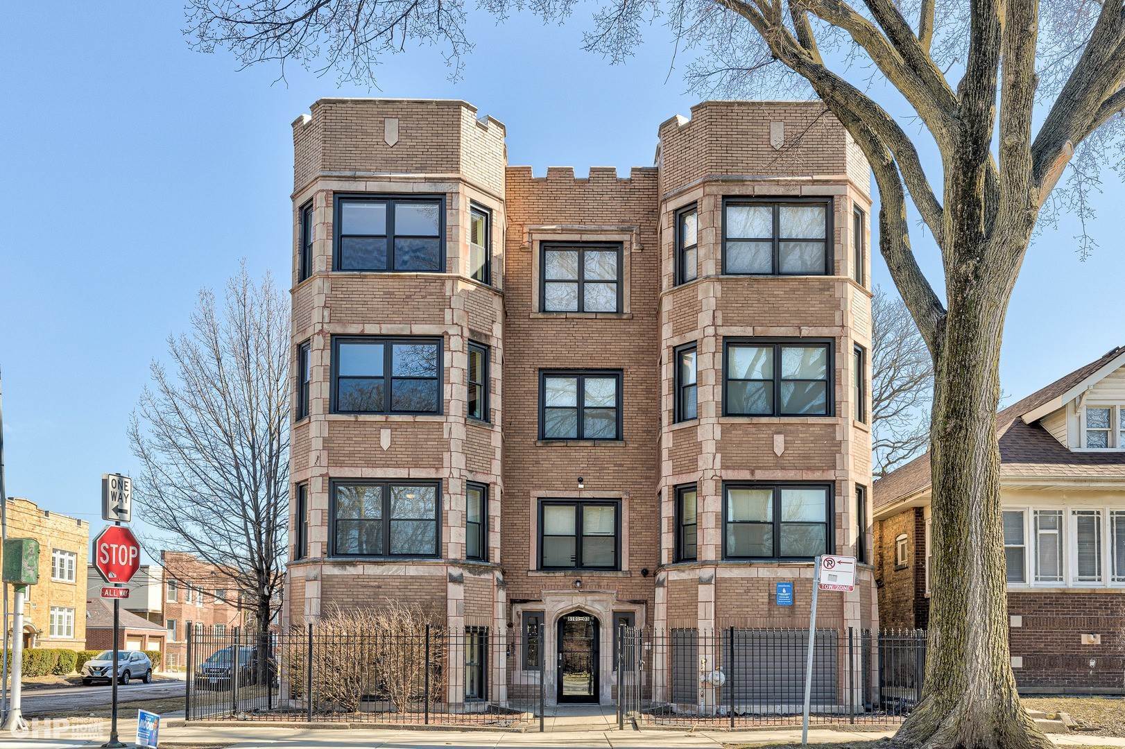 Condominium at Auburn Gresham, Chicago, IL 60620