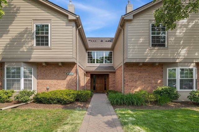 Single Family for Sale at Schaumburg, IL 60195