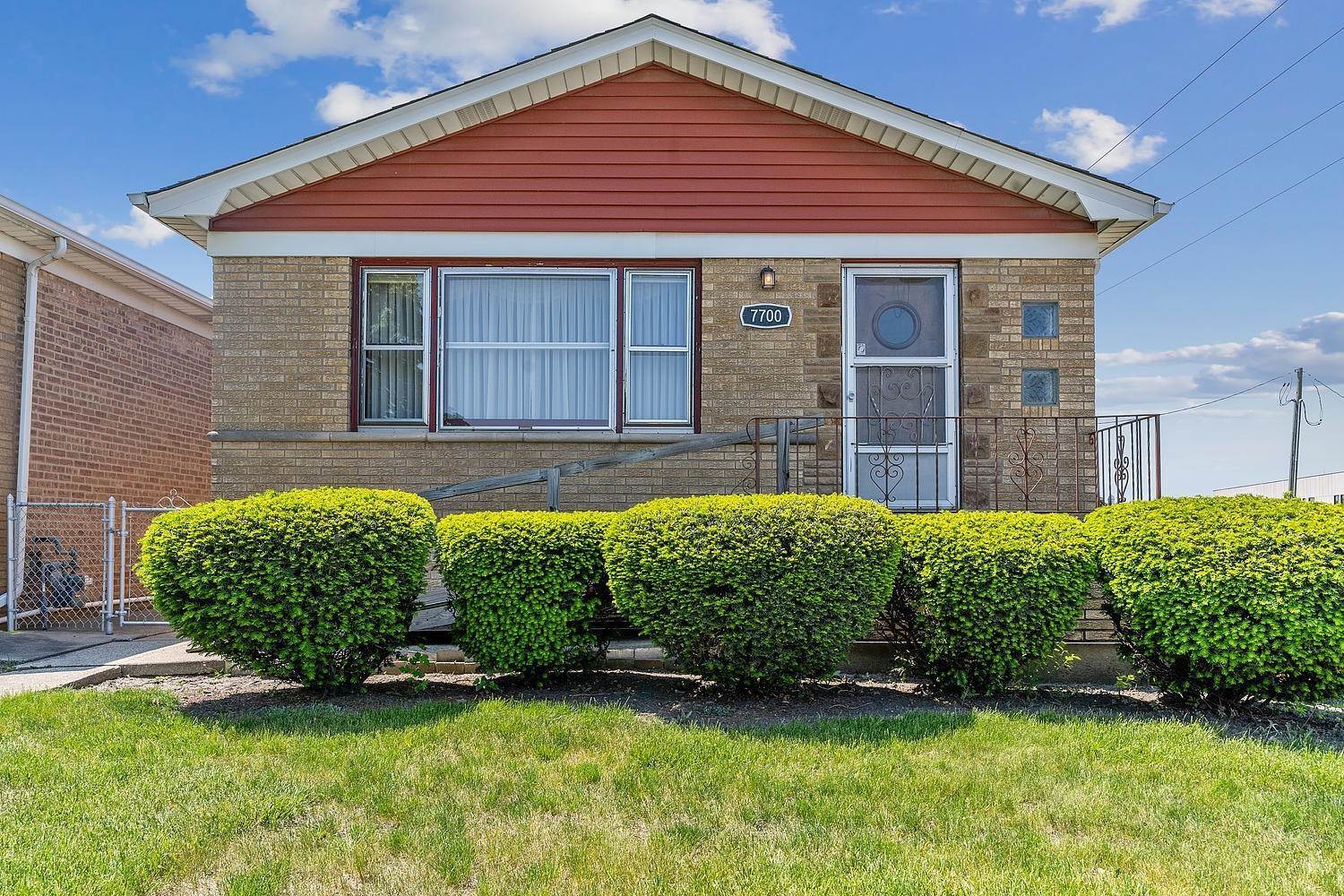 Single Family for Sale at Burbank, IL 60459