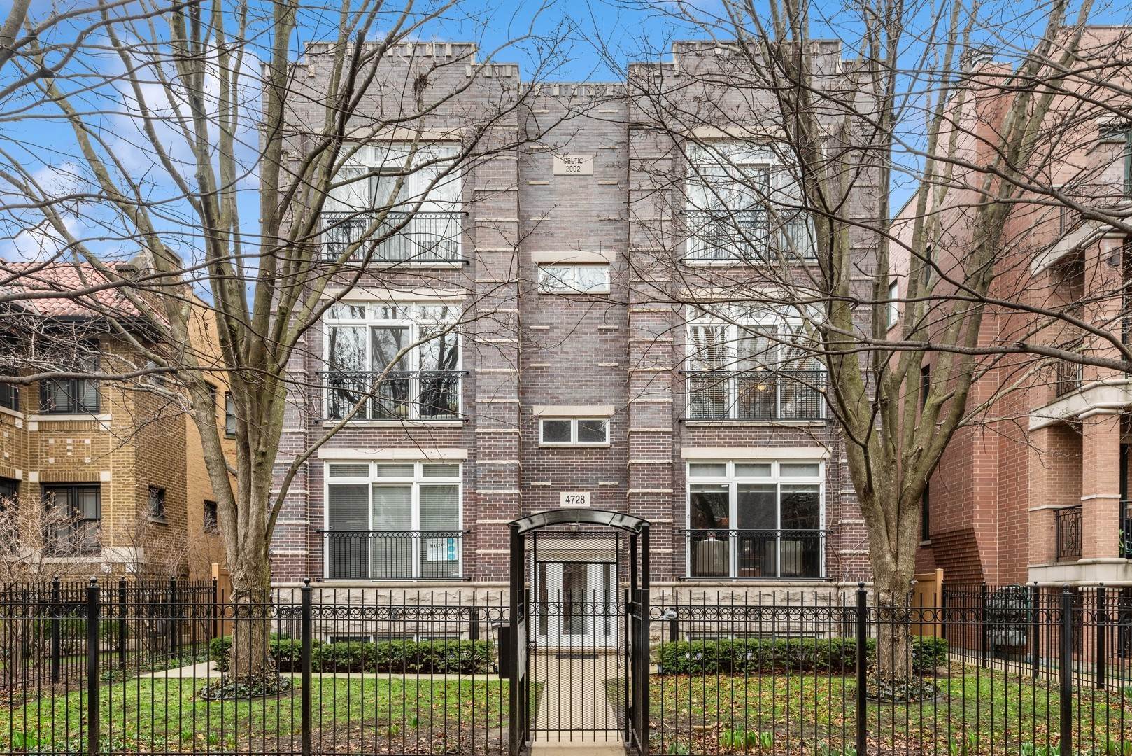Single Family for Sale at Sheridan Park, Chicago, IL 60640