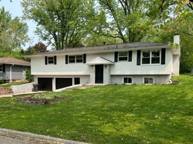 Single Family for Sale at East Dundee, IL 60118