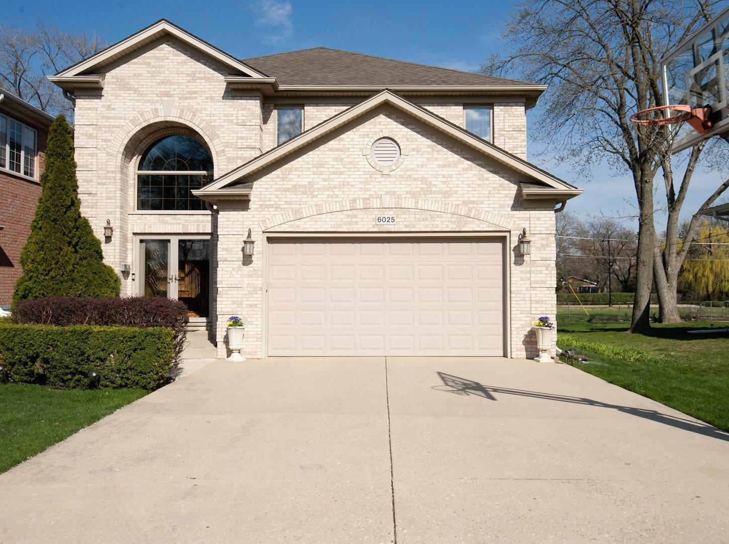 Single Family for Sale at Rosemont, IL 60018