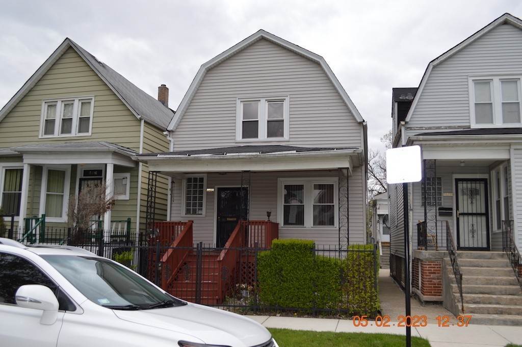 Single Family for Sale at West Englewood, Chicago, IL 60636