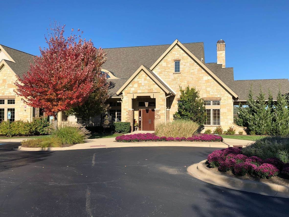 40. Single Family for Sale at Elgin, IL 60124
