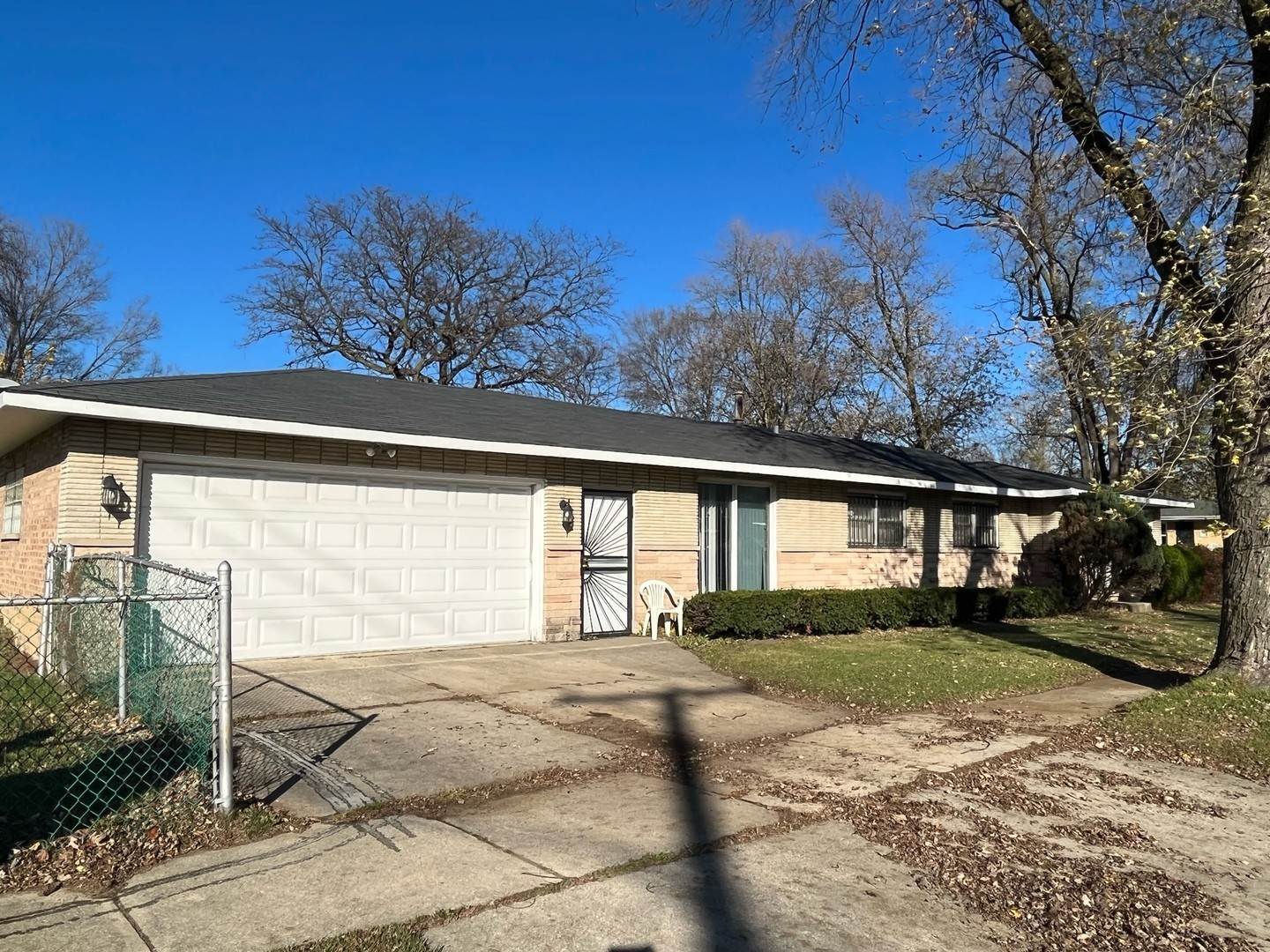 Single Family for Sale at Harvey, IL 60426