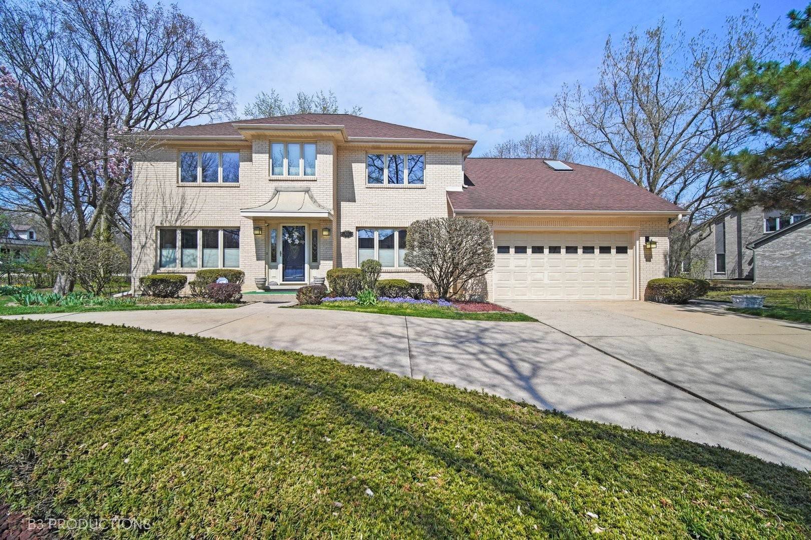 Single Family for Sale at Oak Brook, IL 60523