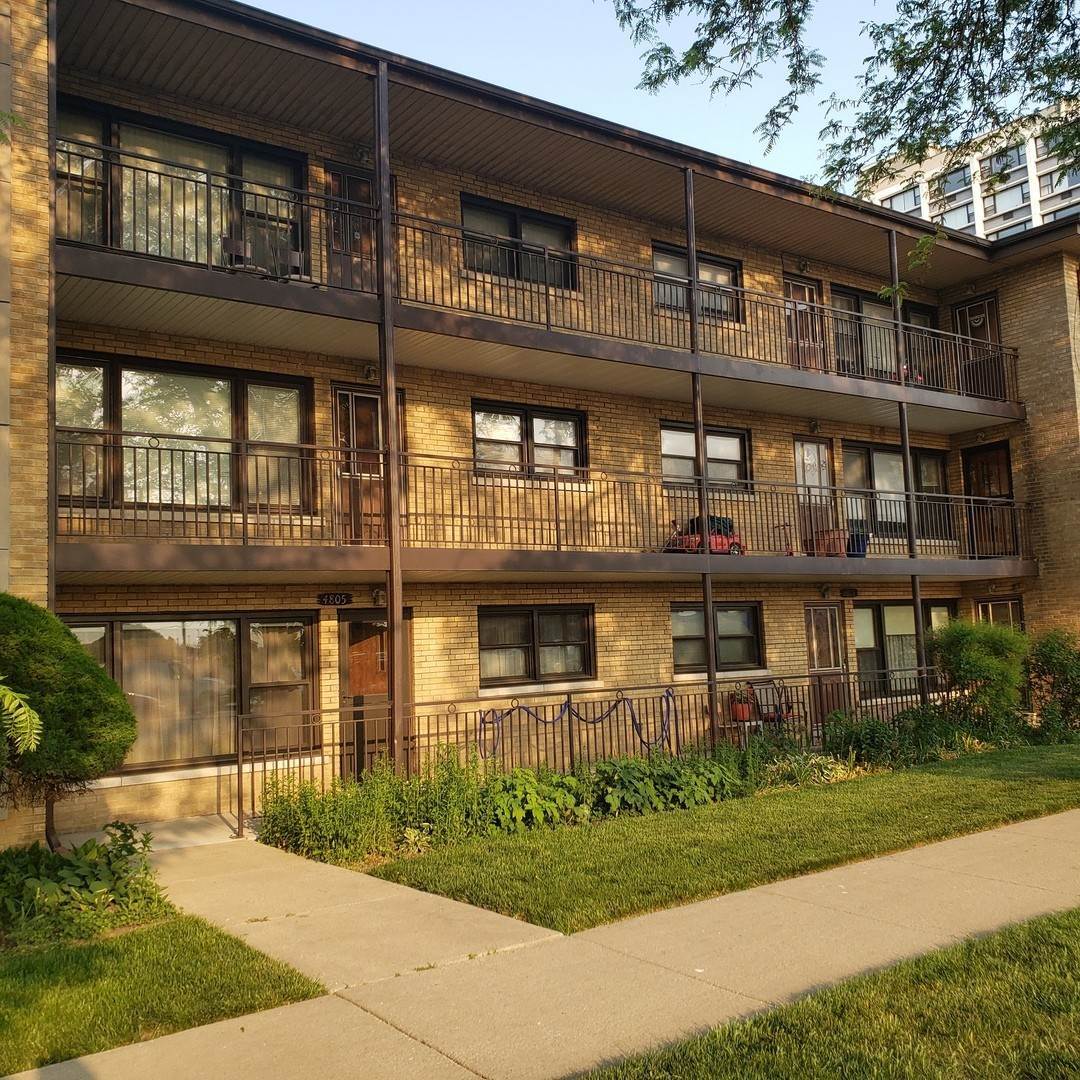 Single Family for Sale at Big Oaks, Chicago, IL 60656