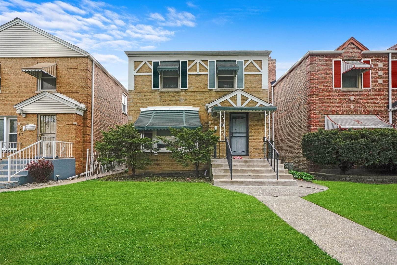 Single Family for Sale at Marynook, Chicago, IL 60619