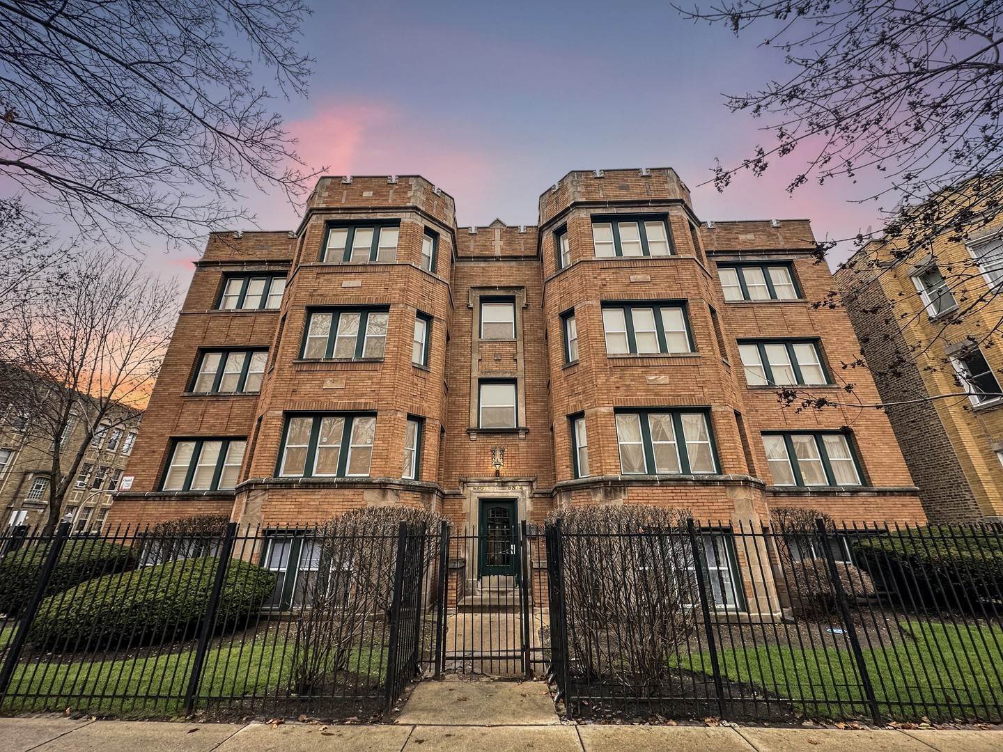 Duplex Homes for Sale at Nortown, Chicago, IL 60659