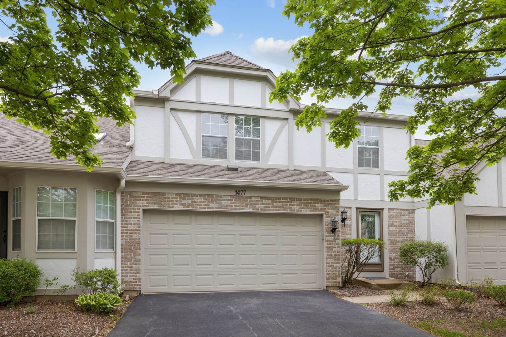 Townhouse for Sale at Hoffman Estates, IL 60192