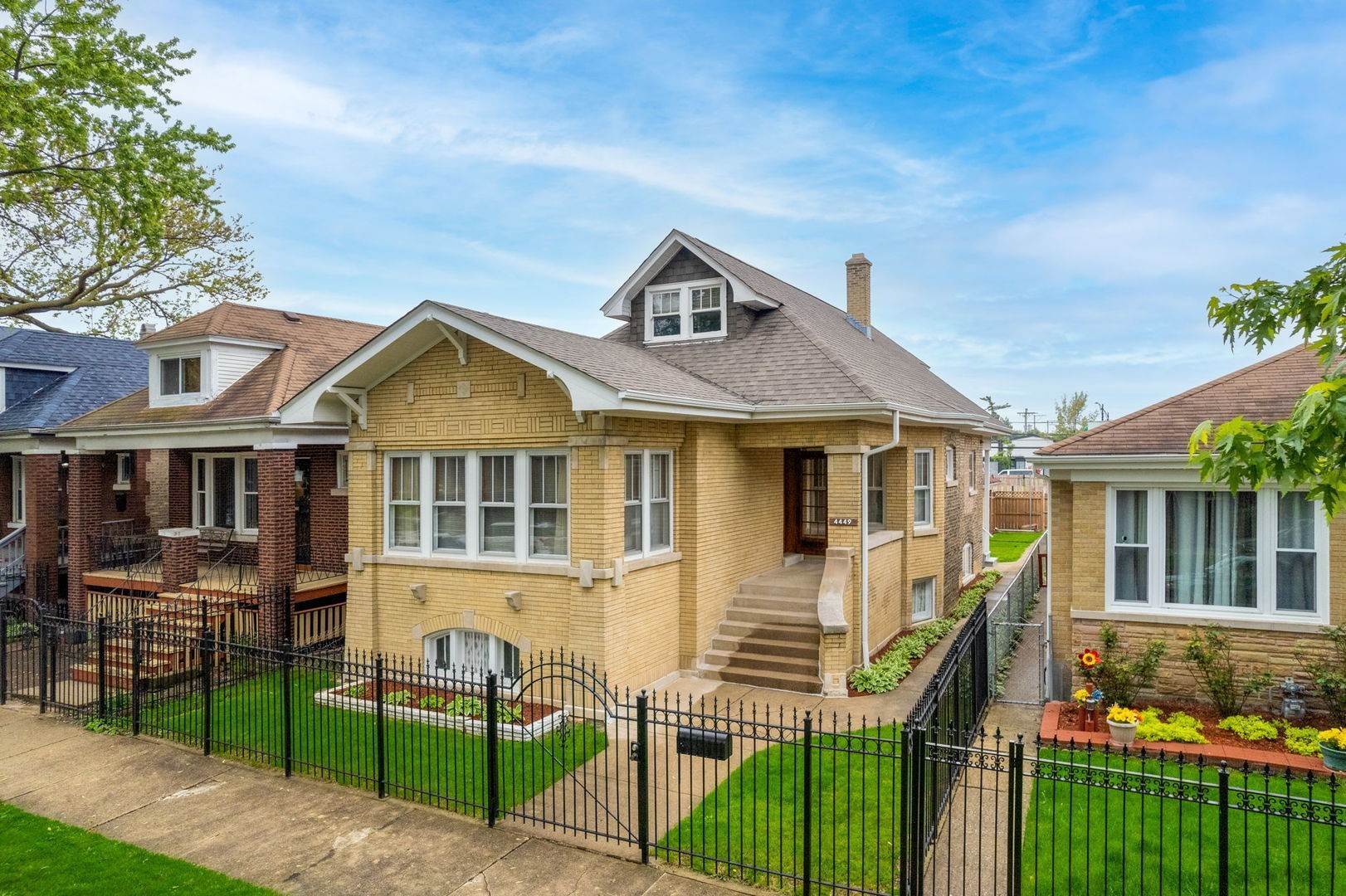 Single Family for Sale at Belmont Gardens, Chicago, IL 60639