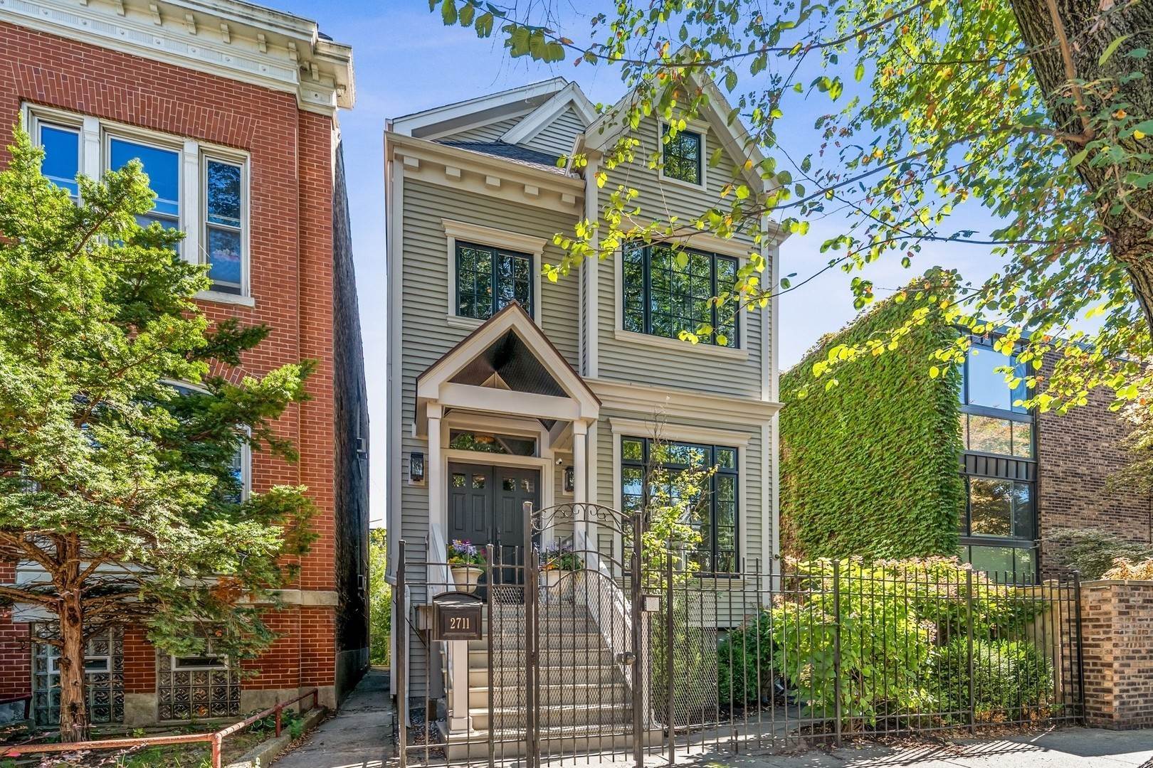 Single Family for Sale at Wrightwood Neighbors, Chicago, IL 60614