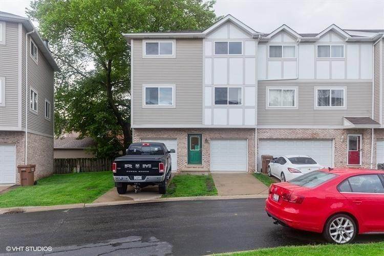 Single Family for Sale at Summit, IL 60501
