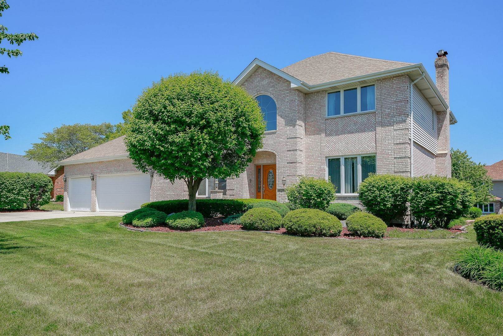 Single Family for Sale at Orland Park, IL 60467