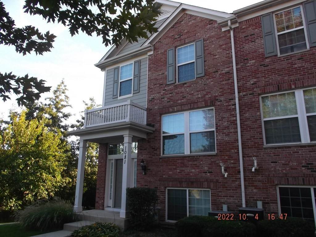 2. Townhouse for Sale at Elgin, IL 60124