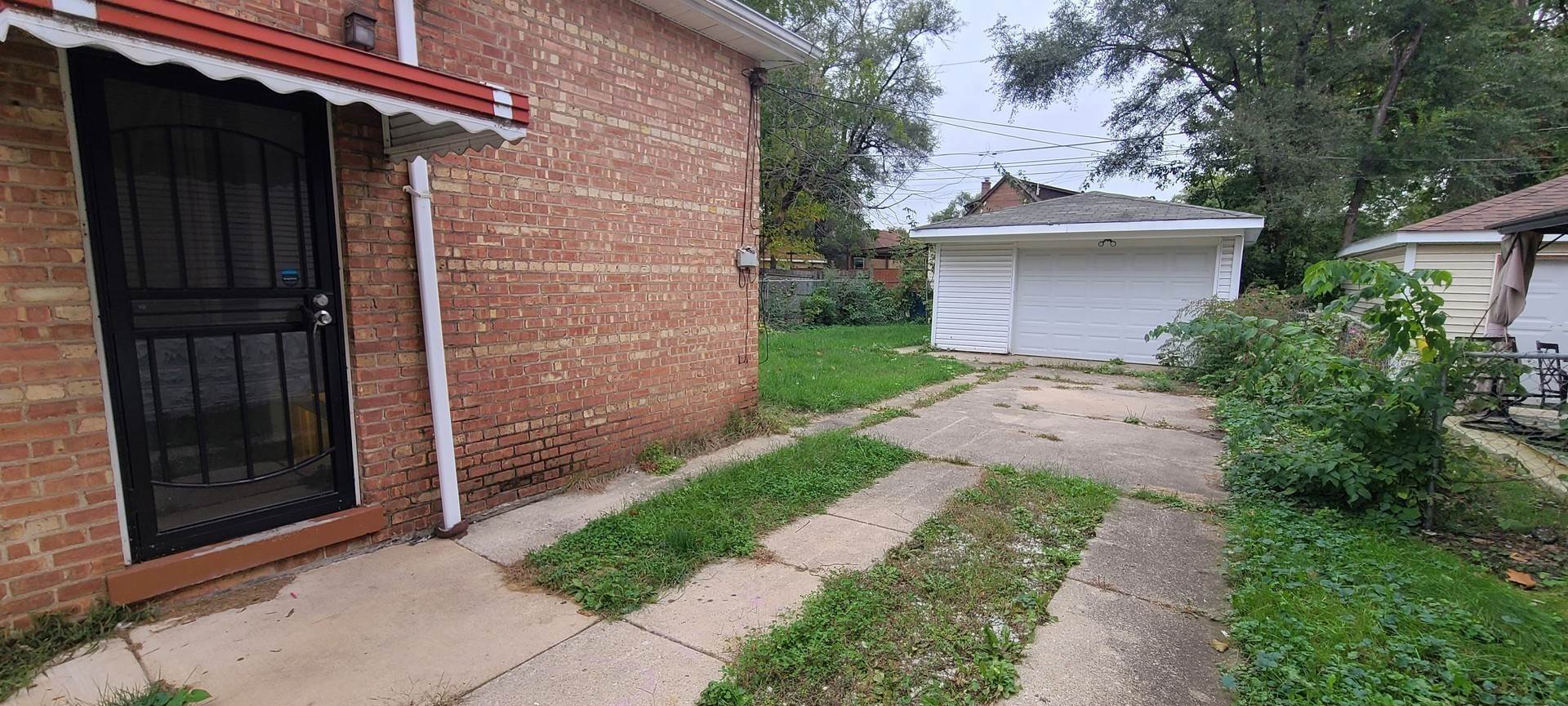 8. Single Family for Sale at West Pullman, Chicago, IL 60628