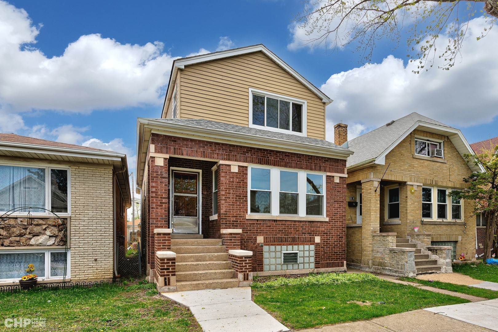 Single Family for Sale at Montclare, Chicago, IL 60707