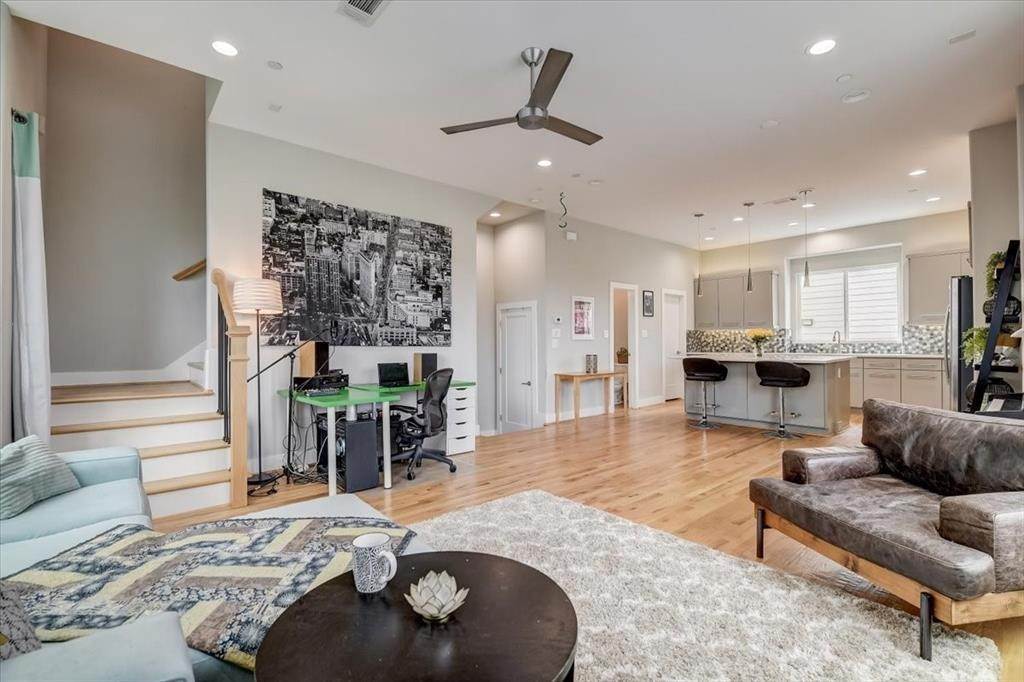 Townhouse for Sale at Swiss Avenue, Dallas, TX 75206