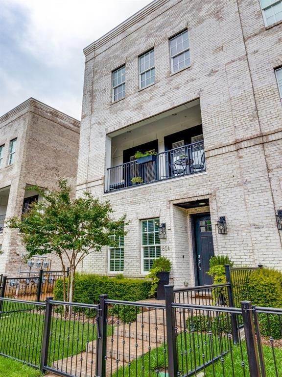 Townhouse for Sale at RANDCO, Dallas, TX 75240