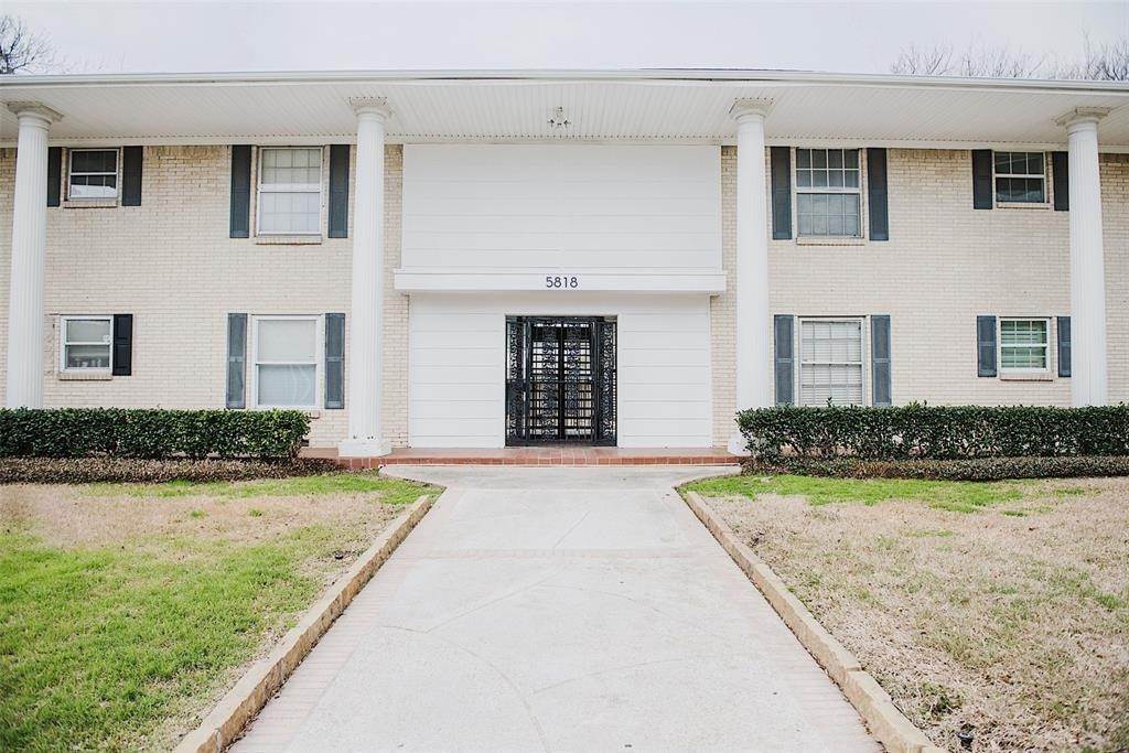 Condominium for Sale at Northeast Dallas, Dallas, TX 75206