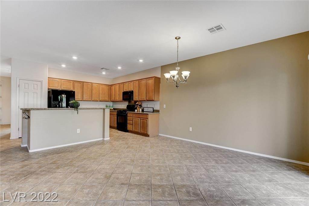 7. Single Family for Sale at NV 89052