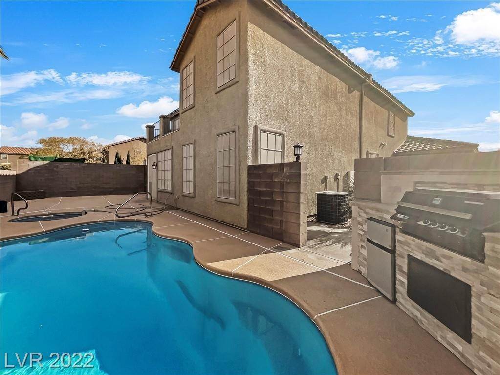 5. Single Family for Sale at NV 89015