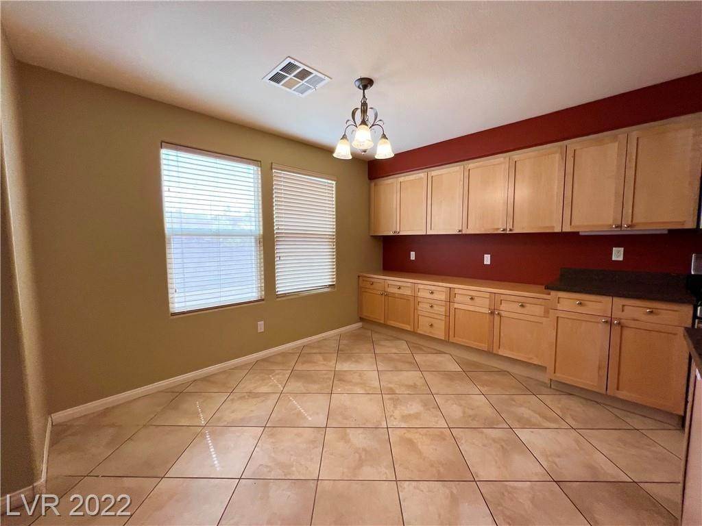 15. Single Family for Sale at NV 89002