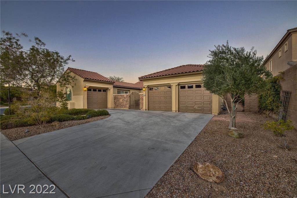8. Single Family for Sale at NV 89044