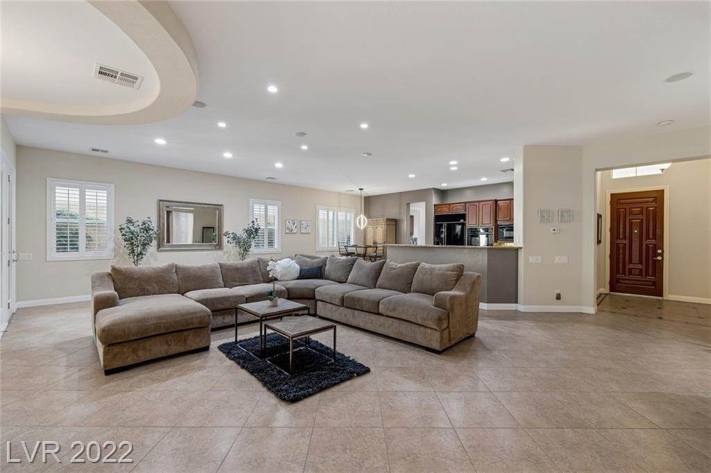 16. Single Family for Sale at NV 89044